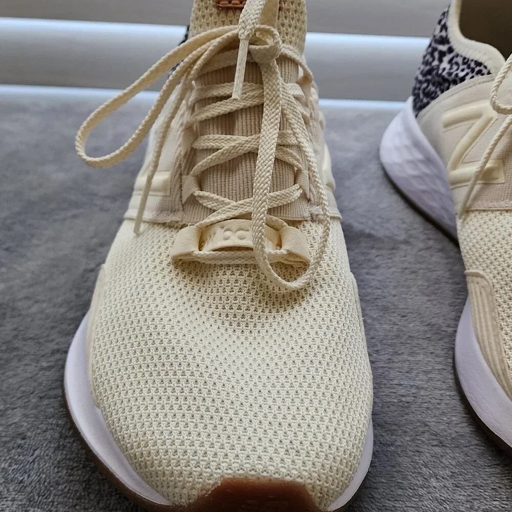 Women's New Balance Leopard Print Sneakers Size 9 - Picture 7 of 16